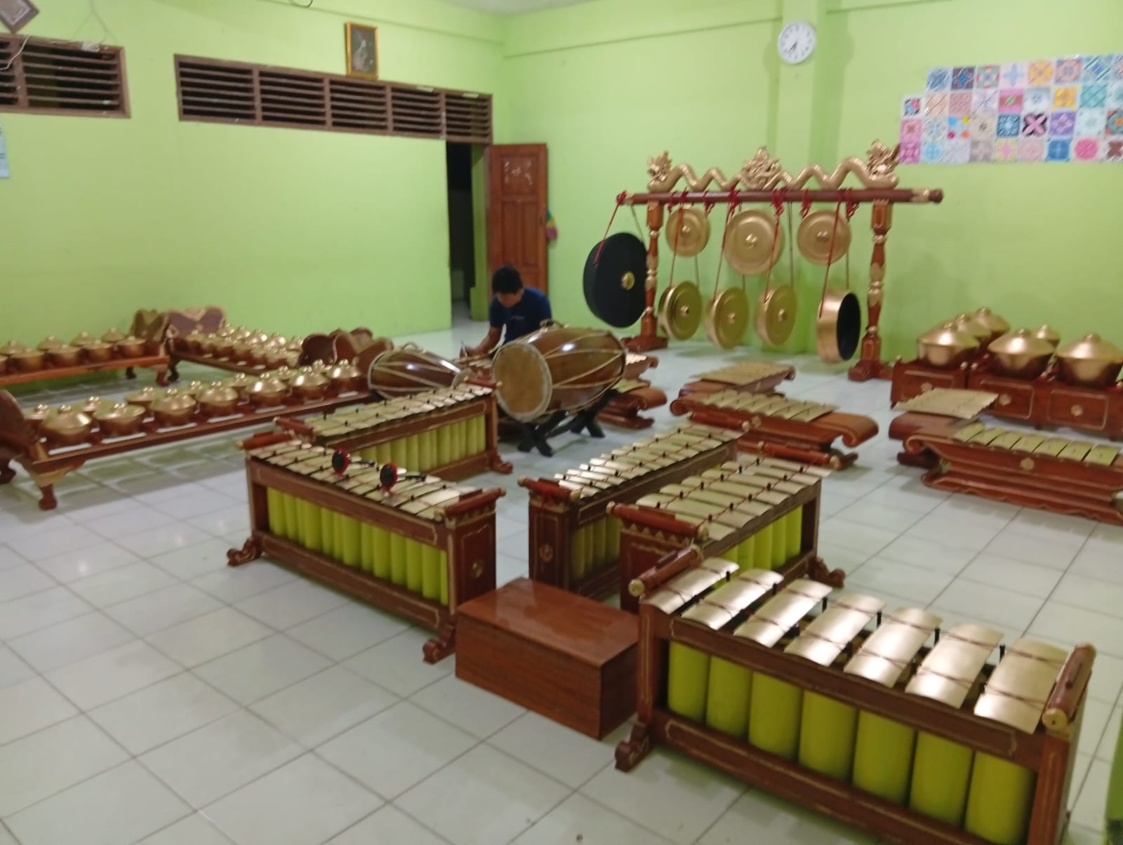Budaya Jawa Karawitan Bagi SMP MTA Gemolong